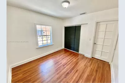 2402 NW 42nd St, Miami, FL 33142 - Photo 17