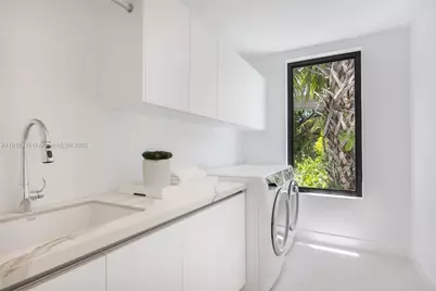 98 SW 28th Rd #1, Miami, FL 33129 - Photo 29