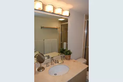 10275 Collins Ave #1420, Bal Harbour, FL 33154 - Photo 11