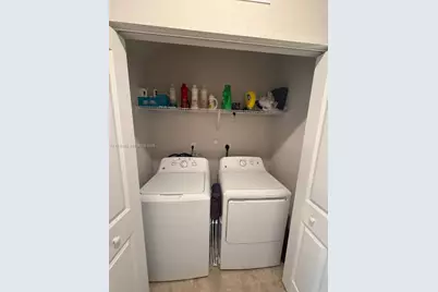 1037 NW 5th St, Florida City, FL 33034 - Photo 5