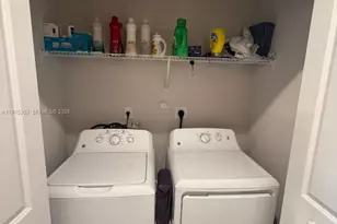 1037 NW 5th St, Florida City, FL 33034 - Photo 5