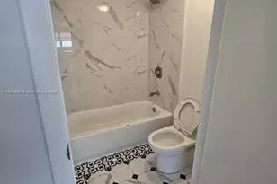 1673 Bay Rd, Miami Beach, FL 33139 - Photo 15