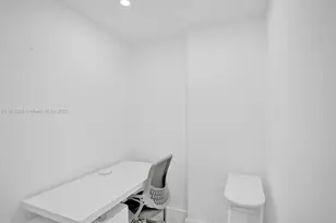 19390 Collins Ave, Sunny Isles Beach, FL 33160 - Photo 9