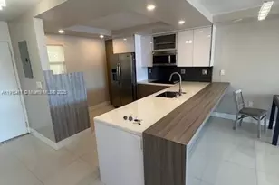 3600 NE 170th St, North Miami Beach, FL 33160 - Photo 13