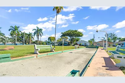 900 SW 10th Ter #14S, Hallandale Beach, FL 33009 - Photo 31