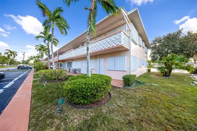 900 SW 10th Ter #14S, Hallandale Beach, FL 33009 - Photo 21