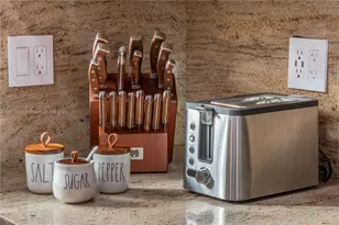 314 SE 3rd St, Dania Beach, FL 33004 - Photo 13