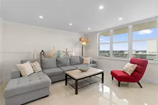 3725 S Ocean Dr, Hollywood, FL 33019 - Photo 15