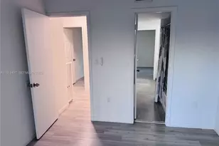 2660 W 76th St, Hialeah, FL 33016 - Photo 15