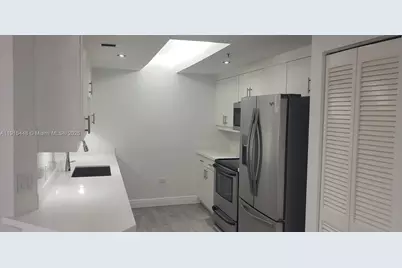 701 Brickell Key Blvd #607, Miami, FL 33131 - Photo 5