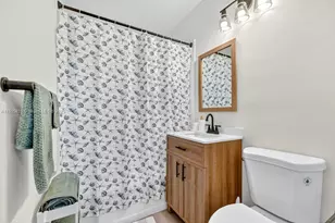 801 NE 19th Terrace, Fort Lauderdale, FL 33304 - Photo 17