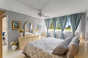 9820 S Hollybrook Lake Dr, Pembroke Pines, FL 33025 - Photo 25