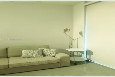 253 NE 2nd St #2706, Miami, FL 33132 - Photo 3