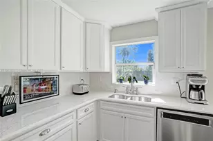 3350 Berkeley Blvd, Fort Lauderdale, FL 33312 - Photo 17