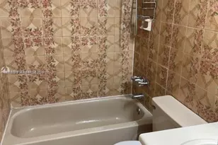 440 E 23rd St, Hialeah, FL 33013 - Photo 9