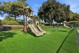 19372 NW 24th Pl, Pembroke Pines, FL 33029 - Photo 47