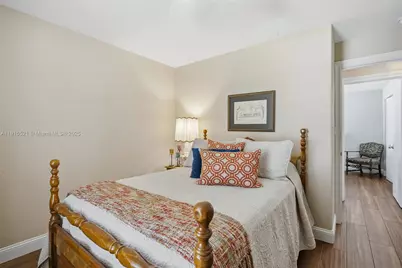 19372 NW 24th Pl, Pembroke Pines, FL 33029 - Photo 37