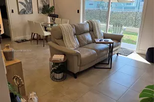 10110 SW 20th St, Miami, FL 33165 - Photo 3