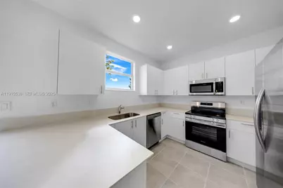 2751 SE 25th Ave, Homestead, FL 33035 - Photo 13