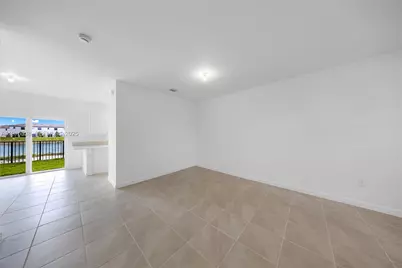 2751 SE 25th Ave, Homestead, FL 33035 - Photo 5