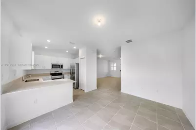 2751 SE 25th Ave, Homestead, FL 33035 - Photo 11