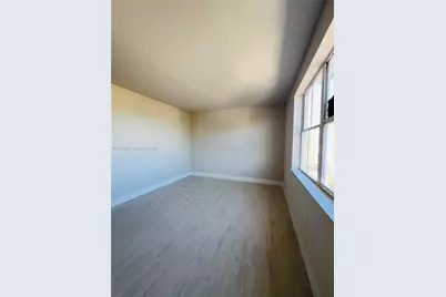 380 NW 85th Pl #1406, Miami, FL 33126 - Photo 11