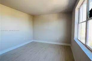 380 NW 85th Pl, Miami, FL 33126 - Photo 11