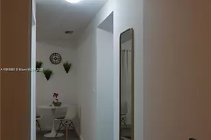 810 7th St, Miami Beach, FL 33139 - Photo 9