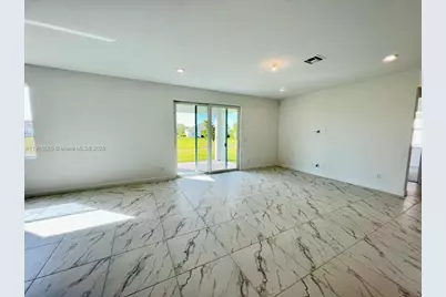 1079 Haywagon Trl #1079, Loxahatchee, FL 33470 - Photo 13