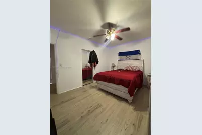 808 NW 75th St, Miami, FL 33150 - Photo 21