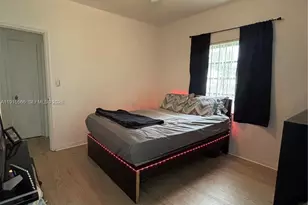 808 NW 75th St, Miami, FL 33150 - Photo 19