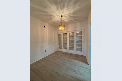 808 NW 75th St, Miami, FL 33150 - Photo 5