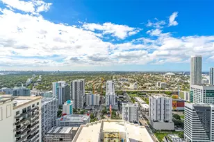 55 SW 9th St, Miami, FL 33130 - Photo 21