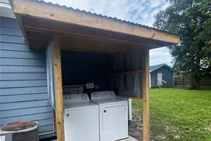 909 Ave B, Fort Pierce, FL 34950 - Photo 5