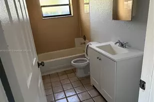 626 NW 10th Terrace, Fort Lauderdale, FL 33311 - Photo 5