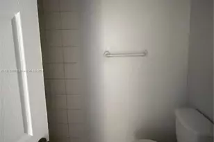 626 NW 10th Terrace, Fort Lauderdale, FL 33311 - Photo 7