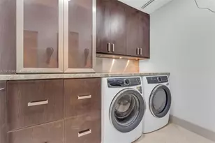 7261 W Troon Cir, Miami Lakes, FL 33014 - Photo 43