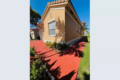 3725 NE 23rd Ct, Homestead, FL 33033 - Photo 9