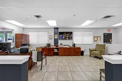 3353 NW 74th Ave, Miami, FL 33122 - Photo 23