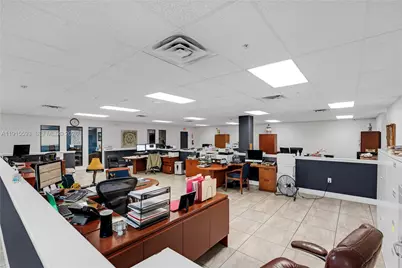 3353 NW 74th Ave, Miami, FL 33122 - Photo 41