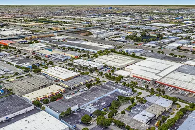 3353 NW 74th Ave, Miami, FL 33122 - Photo 5