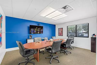 3353 NW 74th Ave, Miami, FL 33122 - Photo 19