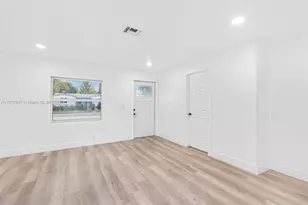 216 NE 160th St, Miami, FL 33162 - Photo 5