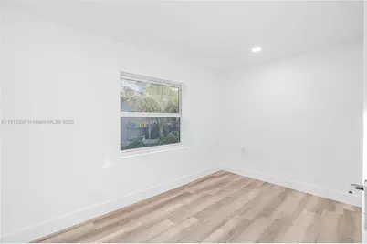 216 NE 160th St, Miami, FL 33162 - Photo 15