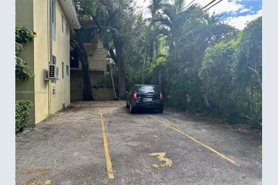 300 Mendoza Ave #3, Coral Gables, FL 33134 - Photo 19