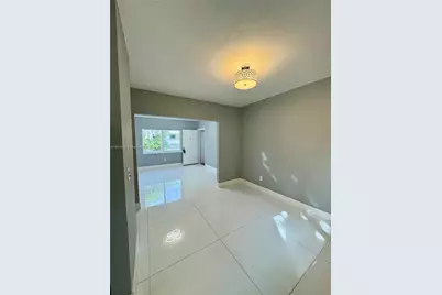 300 Mendoza Ave #3, Coral Gables, FL 33134 - Photo 5