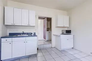 1264 NE 156th St, North Miami Beach, FL 33162 - Photo 17