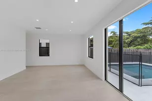 8725 NW 102nd Ct, Doral, FL 33178 - Photo 9