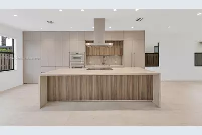 8725 NW 102nd Ct #., Doral, FL 33178 - Photo 13