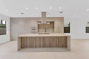 8725 NW 102nd Ct, Doral, FL 33178 - Photo 13